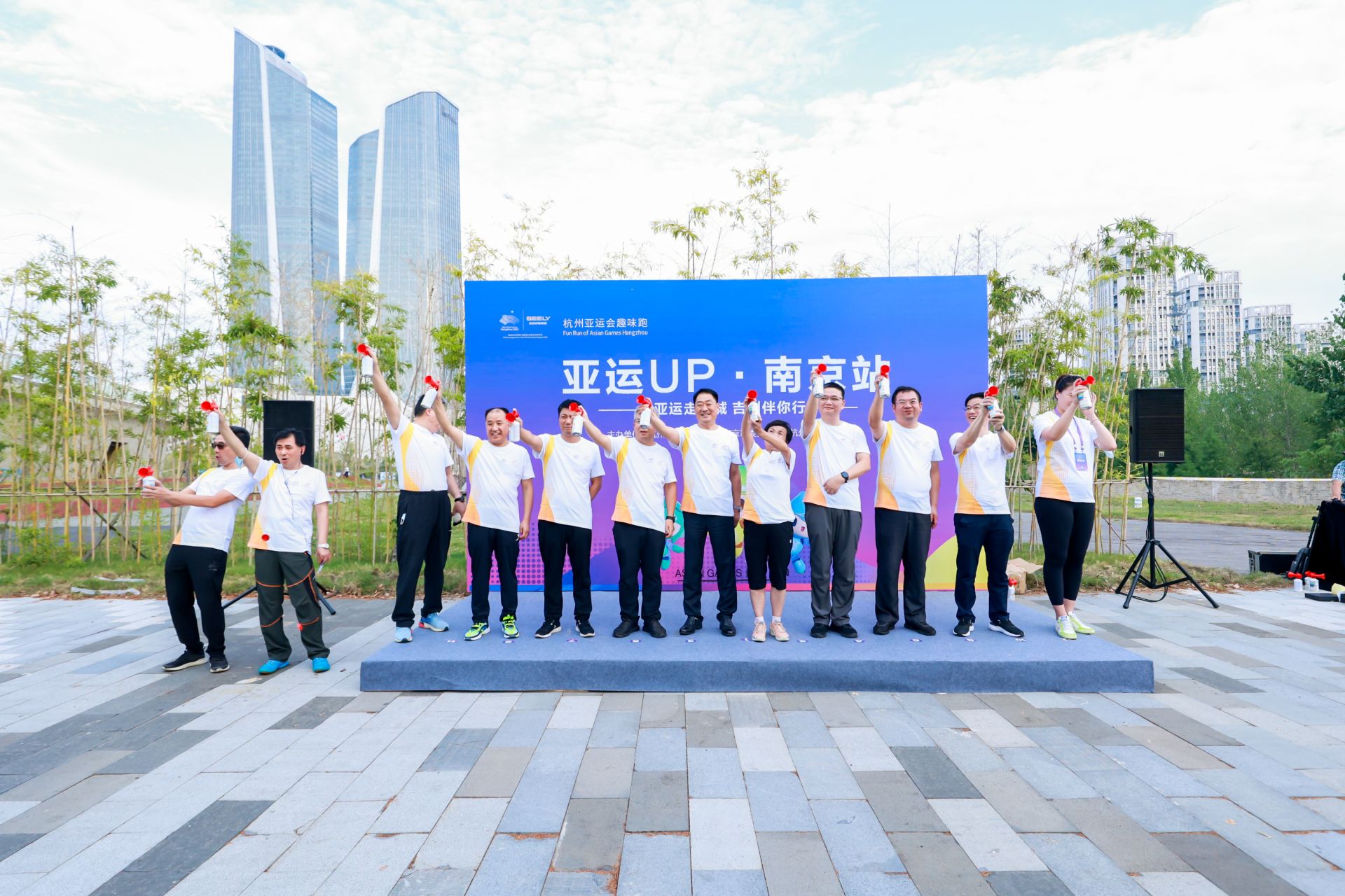 杭州文体会展摄影-【图片直播】““亚运走十城  吉利伴你行””大型文化推广活动，走进南京-现场照片-4