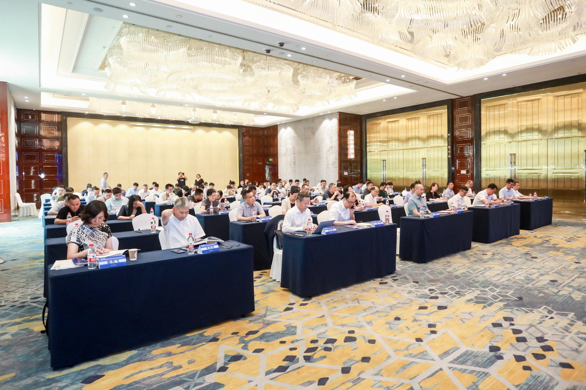 杭州医疗会议研讨摄影-筑以为健——面向未来的医院建设创新发展大会暨图书发行仪式【图片直播】-现场照片-5