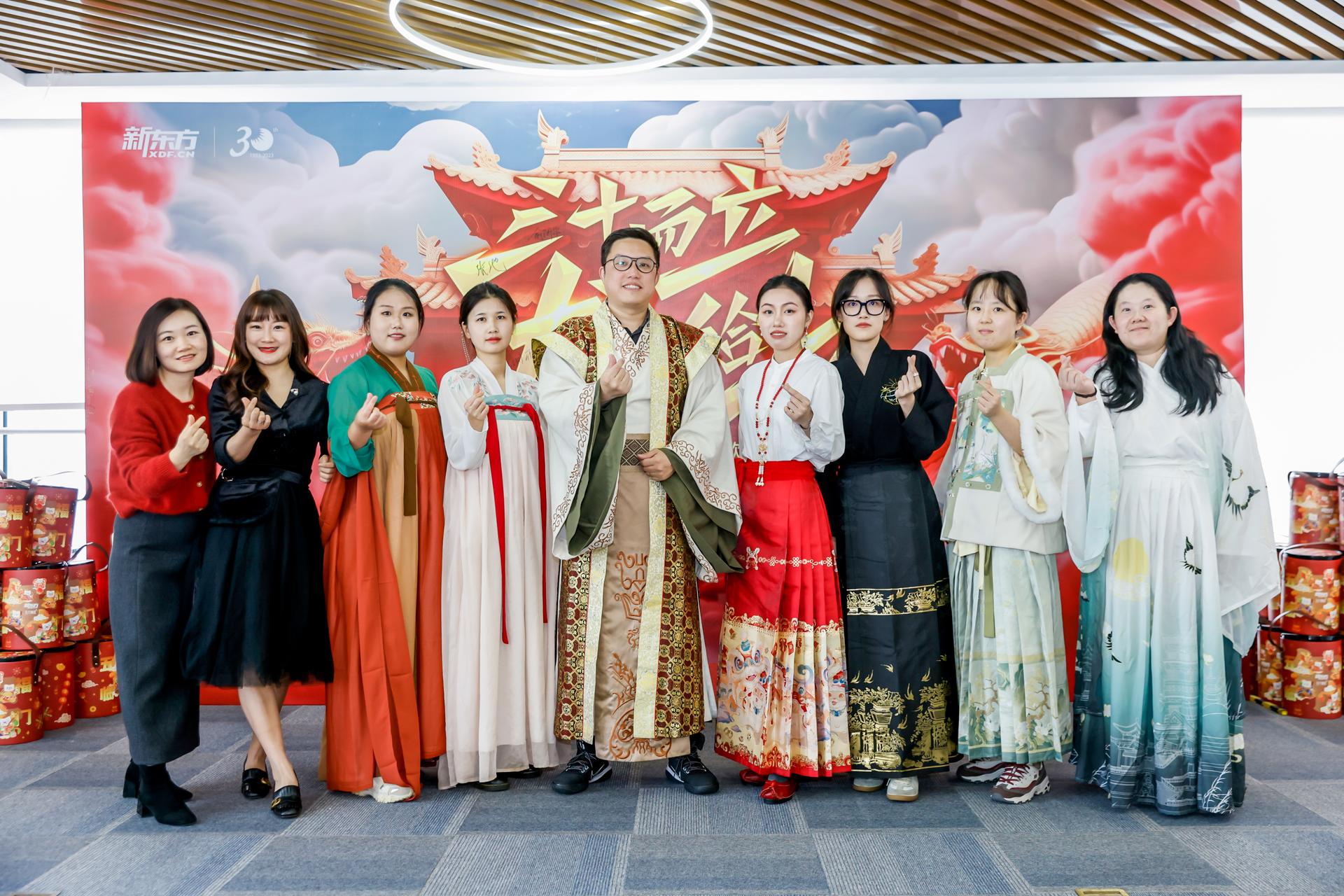 杭州演出活动摄影-“龙腾虎跃 前途万里”2024新春联欢歌王争霸赛【图片直播】-现场照片-13