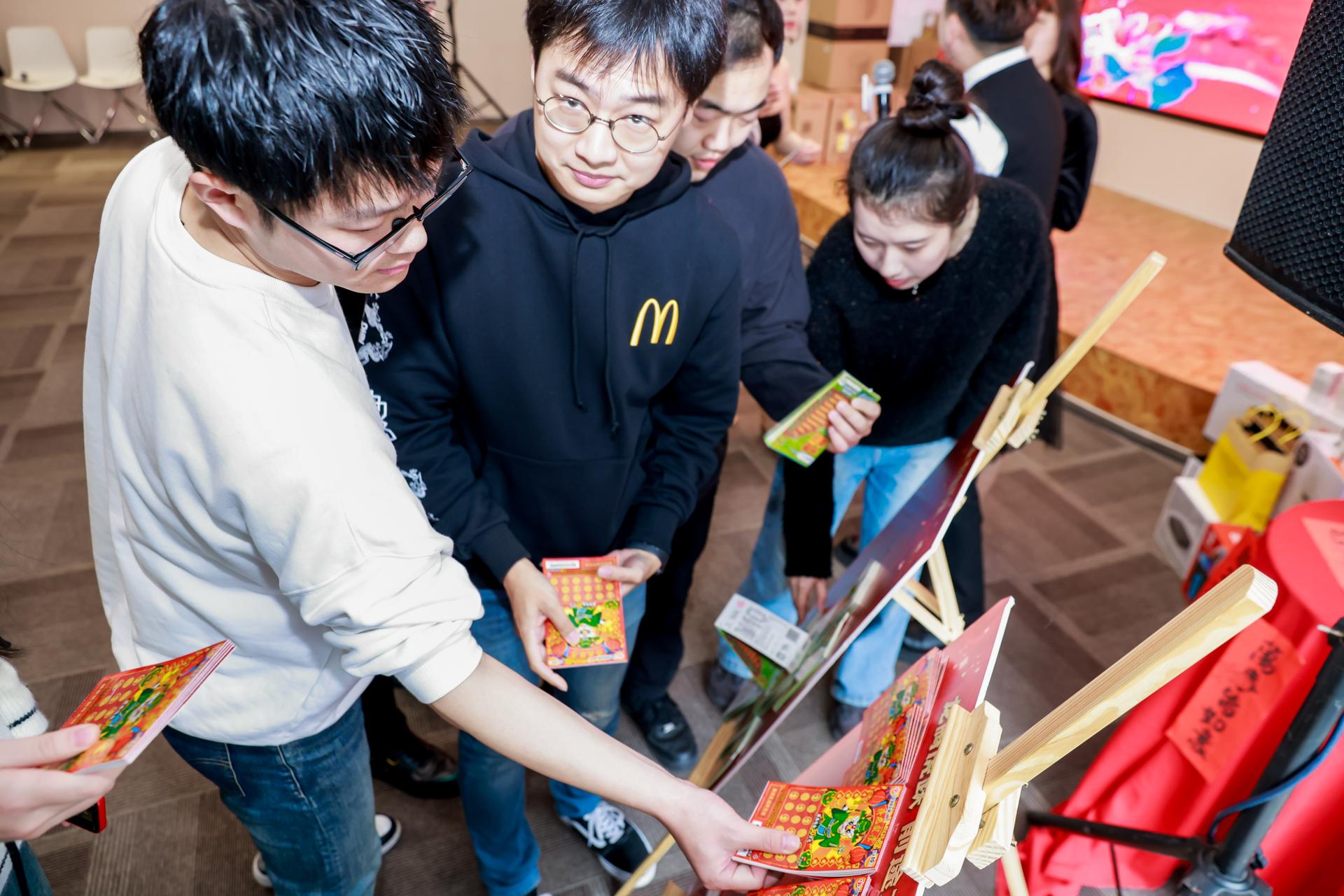 杭州演出活动摄影-“龙腾虎跃 前途万里”2024新春联欢歌王争霸赛【图片直播】-现场照片-17