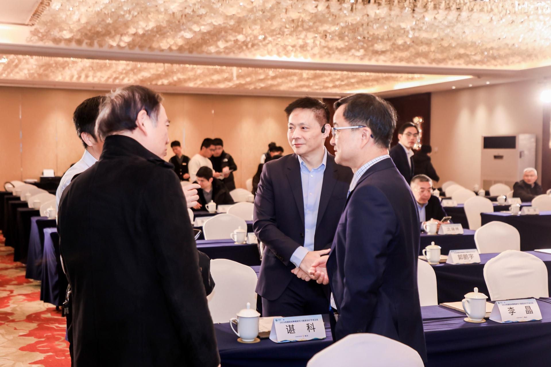 杭州医疗会议研讨摄影-2024西湖泌尿肿瘤研究与精准治疗学术会议|图片直播-现场照片-5