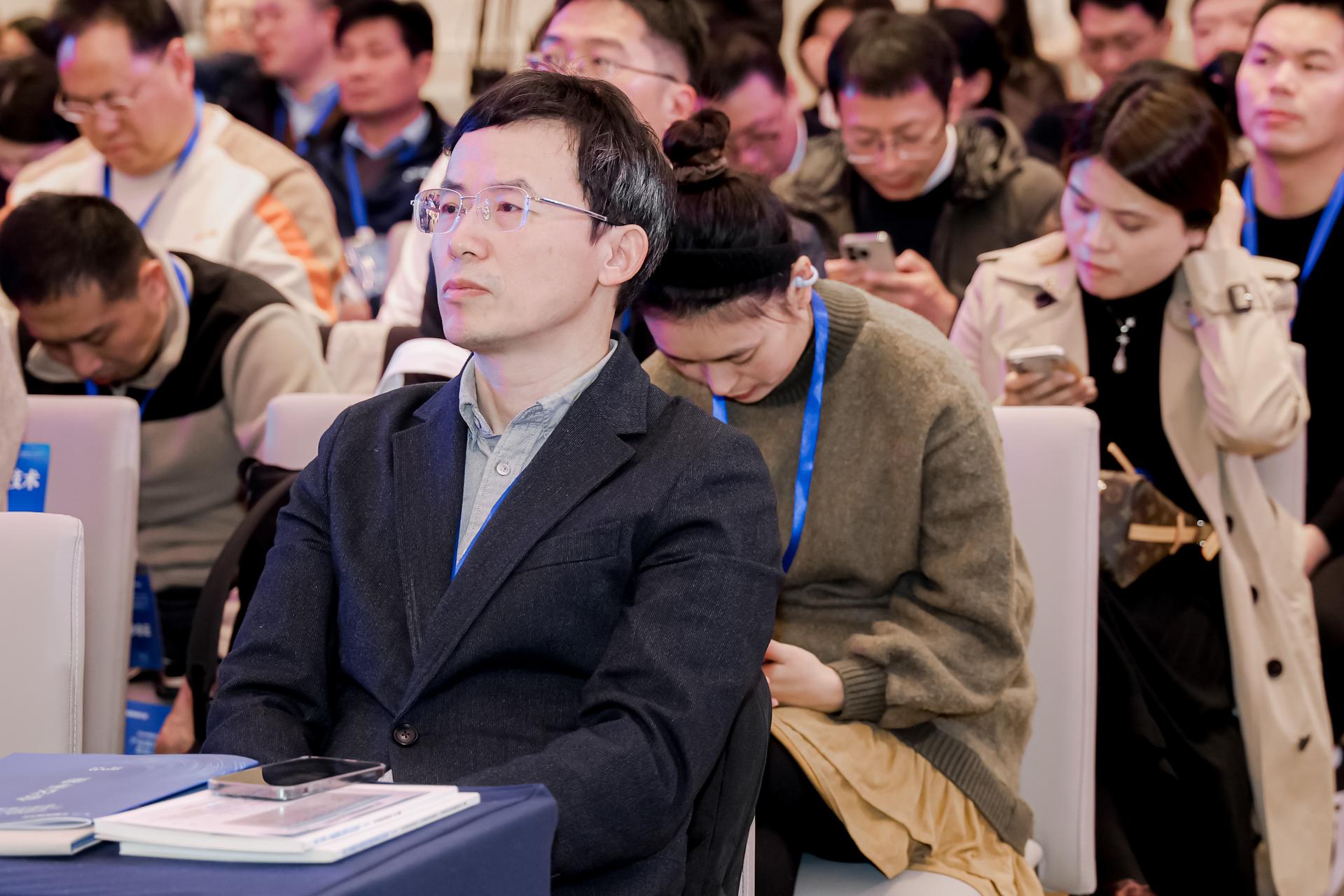 杭州会议摄影-2025年浙江省"十链百场万企"系列活动之产业数据价值化专场活动暨浙江数商发展大会【图片直播】-现场照片-14