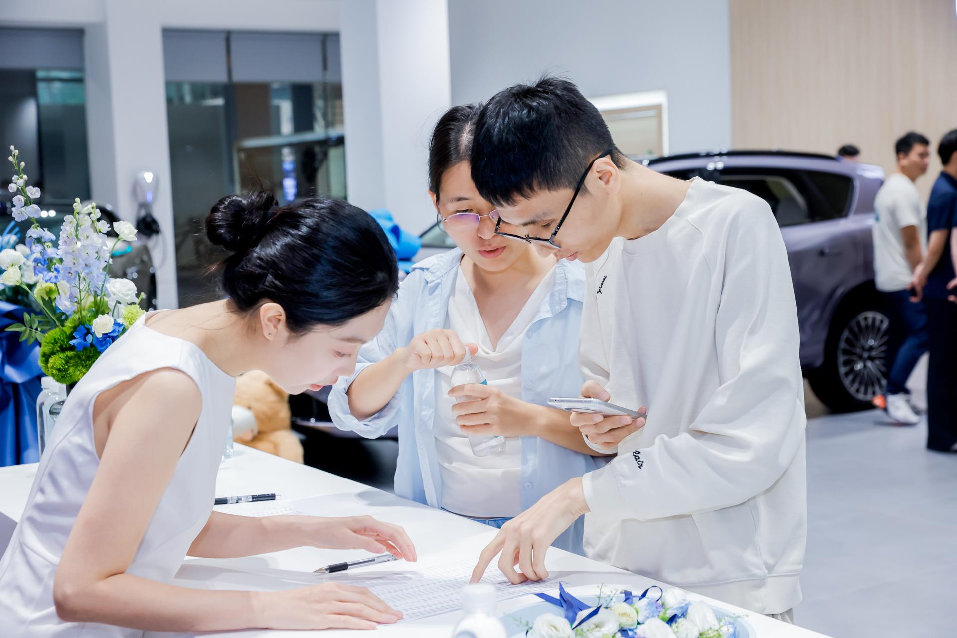 杭州会议摄影-岚图汽车杭州莫干山路全功能店开业盛典-现场照片-19