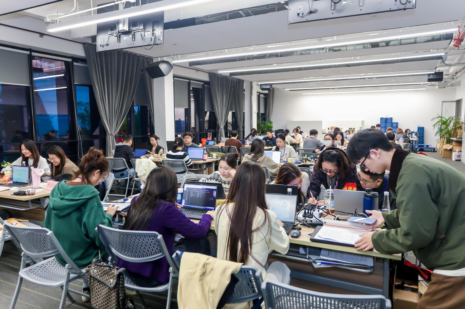 杭州会议摄影-2025世界互联网大会互联网之光博览会（展前）筹备【图片直播】-现场照片-9