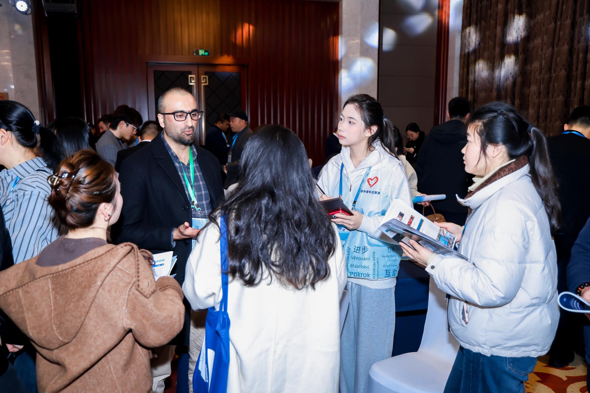 杭州会议摄影-2026“浙里共赢”国际采购暨“十链百场万企”国际产业链对接会【图片直播】-现场照片-2