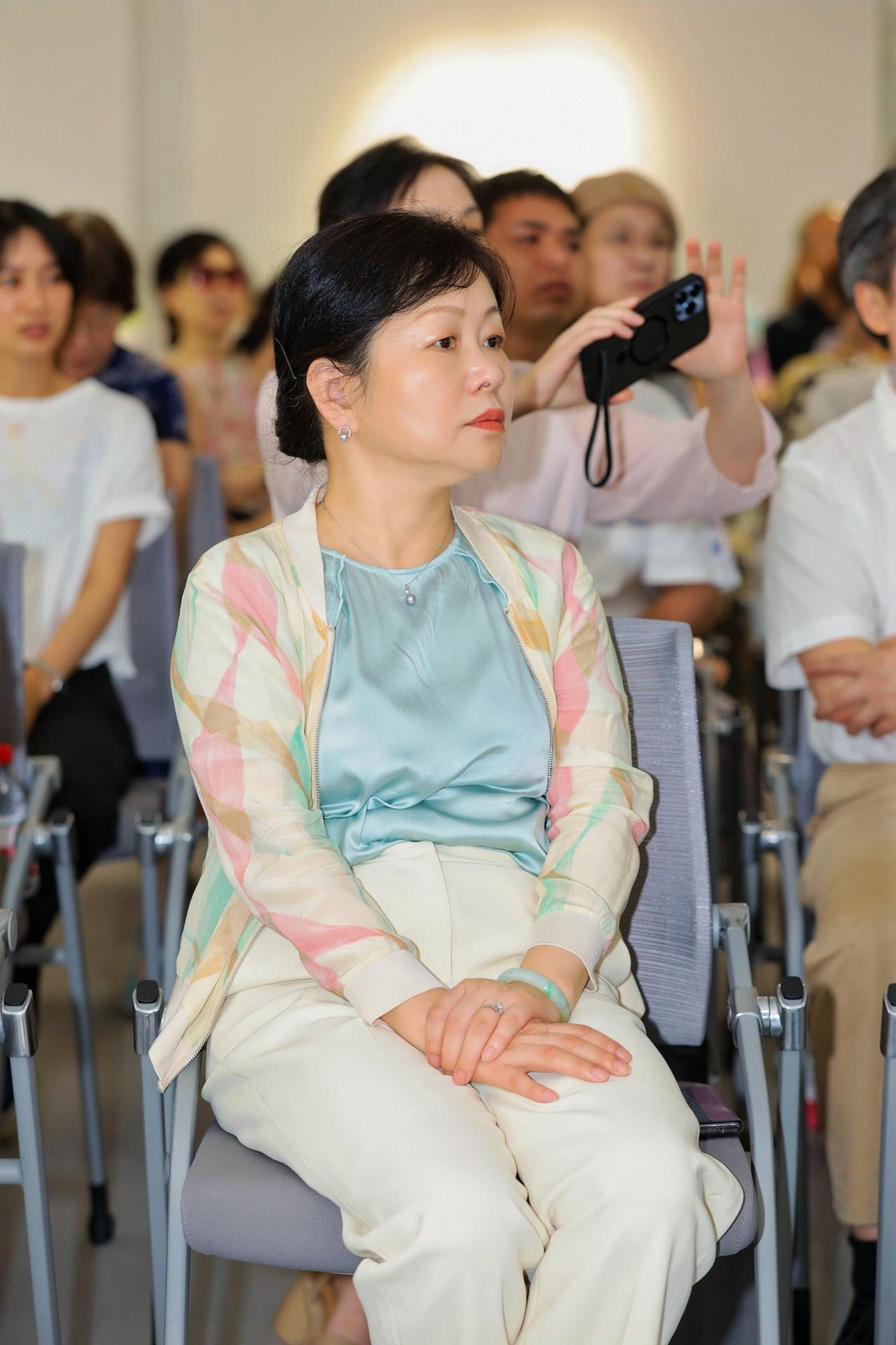 杭州教育培训研修摄影-潮π名家艺术大课第三期，主讲人:王旭烽《国王的箴言—回眸吴越国精神遗产》-现场照片-4